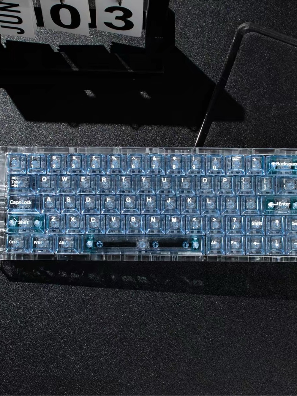 Transparent Blue Gaming Keycap Set - Picture 2 of 5
